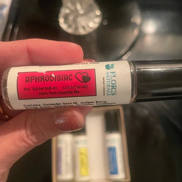 Essential Oil Roll-On set of 4 - Picture 9 of 14